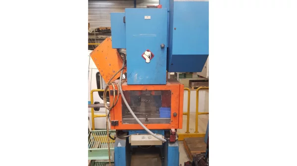 Presă SANGIACOMO® 30 tone folosită - EMG PRESSES